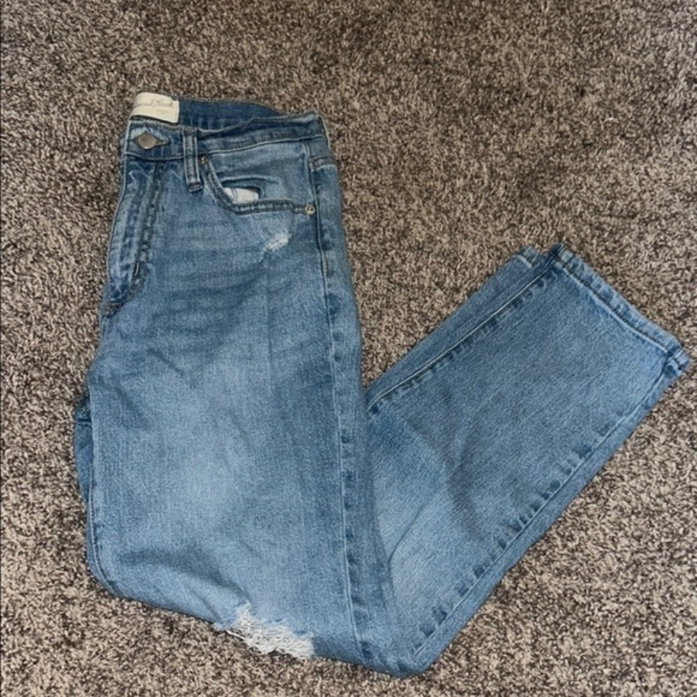 Universal Thread High Rise 90s Slim Jeans- 2